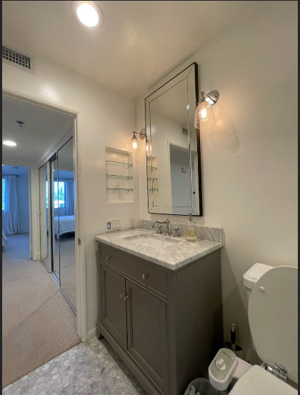Building Photo - 4501 Cedros Ave
