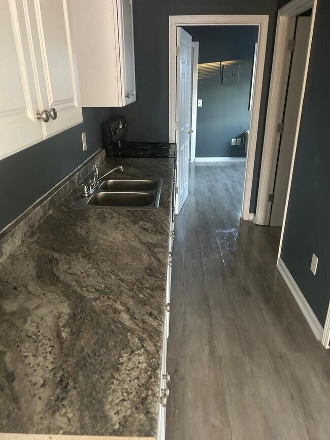 Building Photo - 313 W Kearns Ave