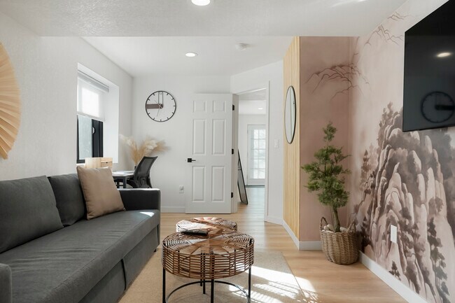 Building Photo - Robb Way