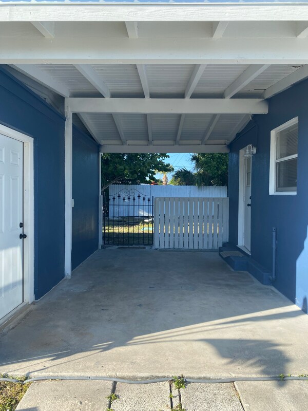 Building Photo - 2901 Garden Terrace NE