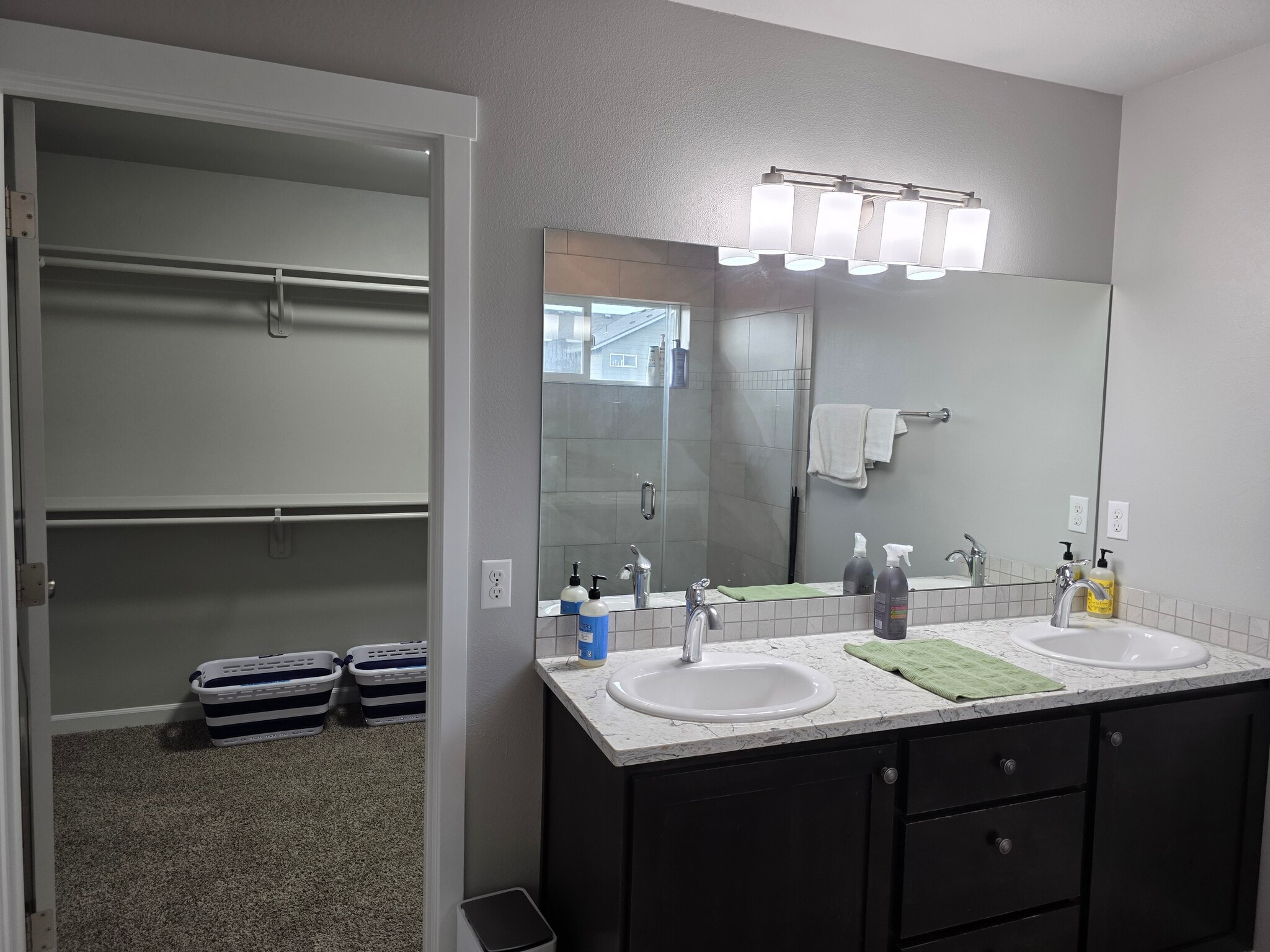 Walk-in private closet and private bathroom double sink - 10721 NE 109th St