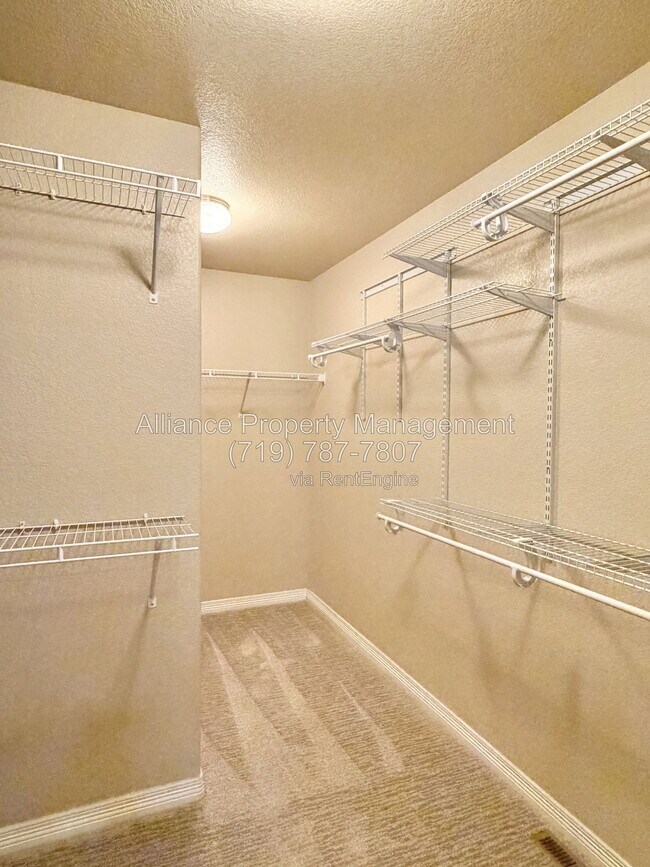 Building Photo - 7270 Araia Dr