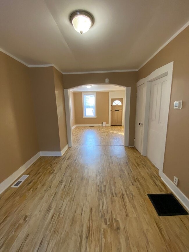 Building Photo - Spacious 3 BR /1 Ba Home in Lancaster City