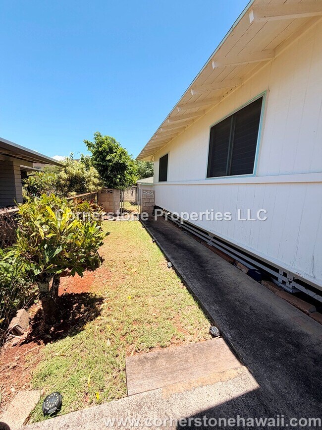 Building Photo - 4265 Likini St
