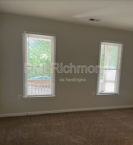 Building Photo - 33 Fairwood Dr