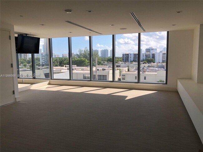 Building Photo - 2960 NE 207th St