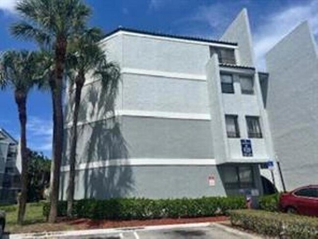 Primary Photo - 1720 N Congress Ave
