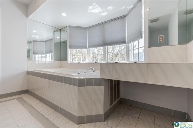 Building Photo - 3418 Park Pl