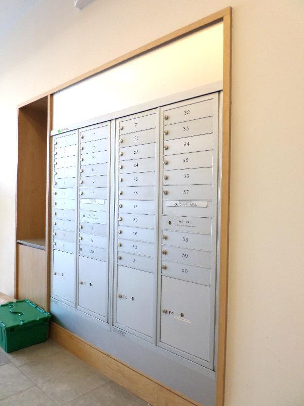 Building Photo - 601 Albany St