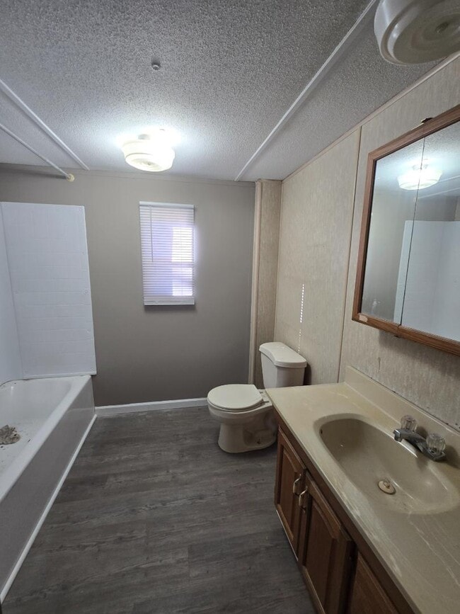 Building Photo - 824 Rembrandt Dr