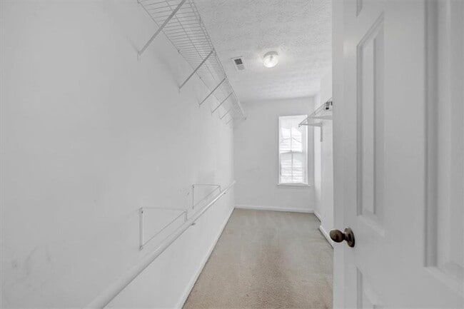 Building Photo - 5745 Old Carriage Dr