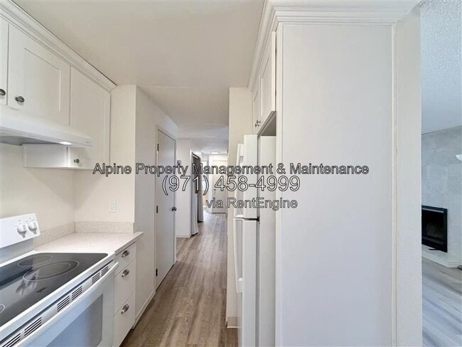 Building Photo - 6457 SW 192nd Ave