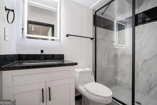 Building Photo - 788 Sherwood Rd N W