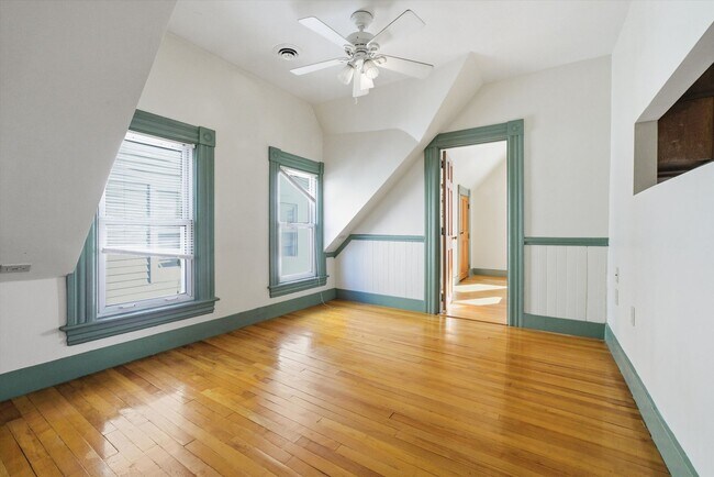 Building Photo - 74 Dartmouth St