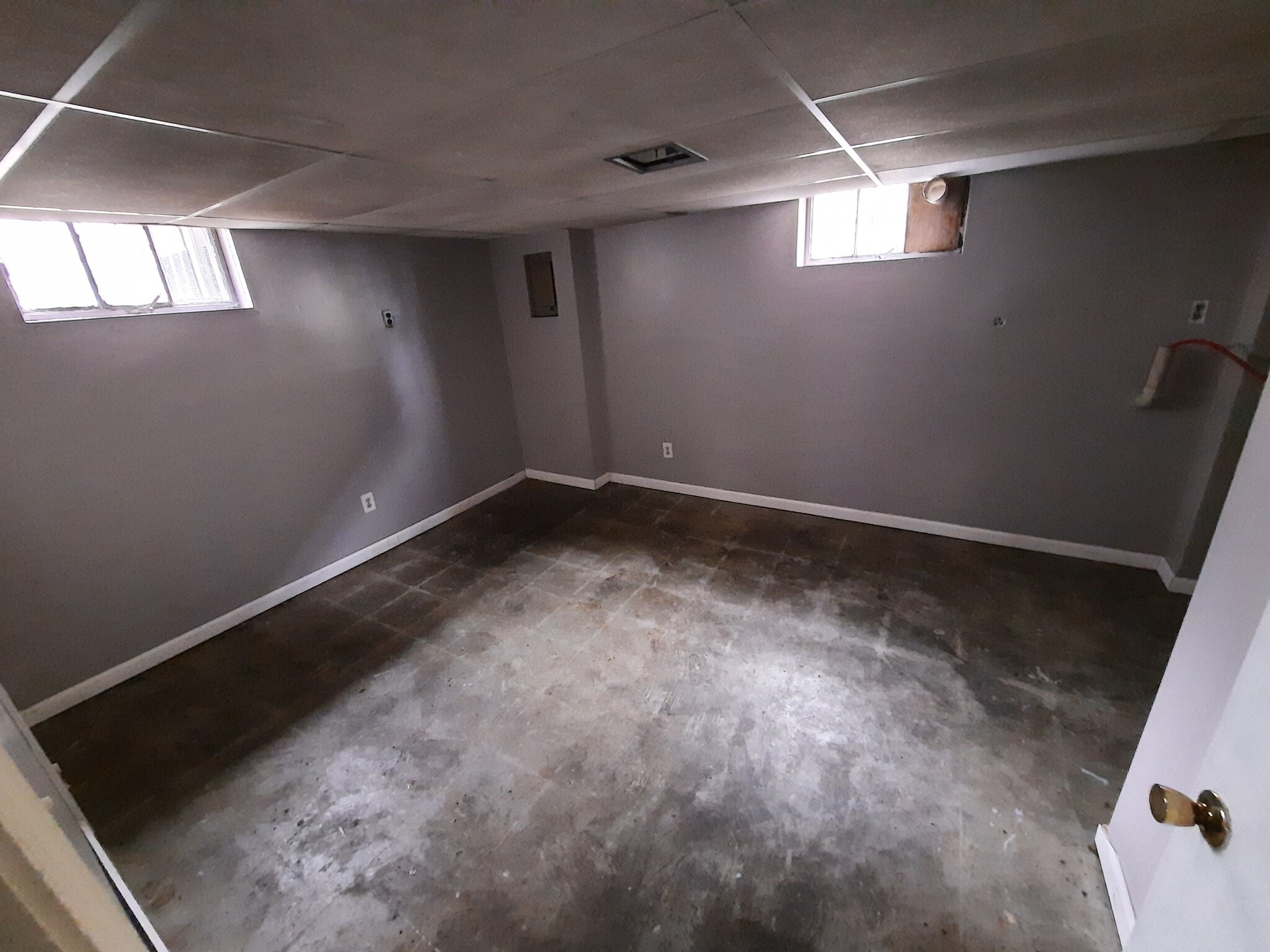 Large Laundry room in basement - 2120 Allston Ave