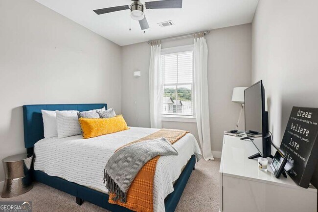 Building Photo - 144 1st Ave NW