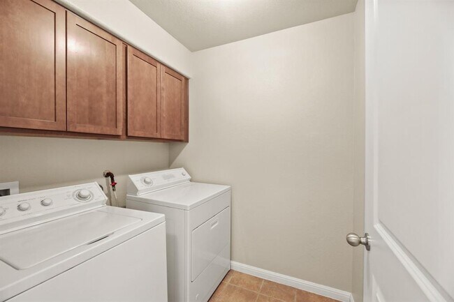 Building Photo - 13813 Turkey Hollow Trail