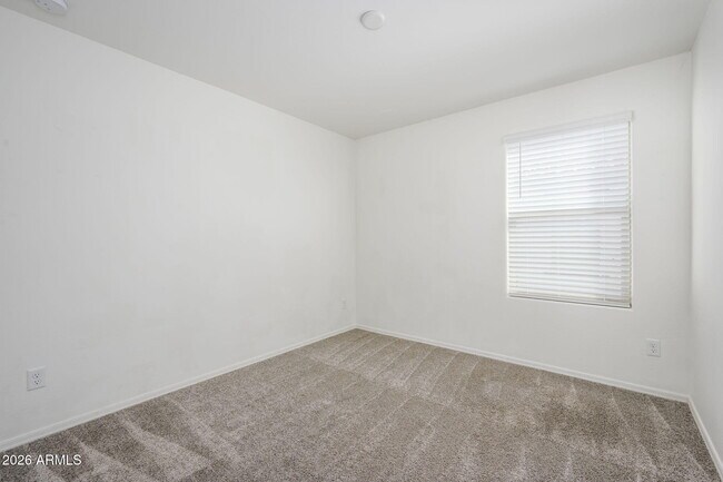 Building Photo - 25854 W Valley View Dr