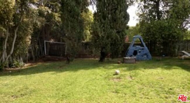 Building Photo - 809 Toulon Dr