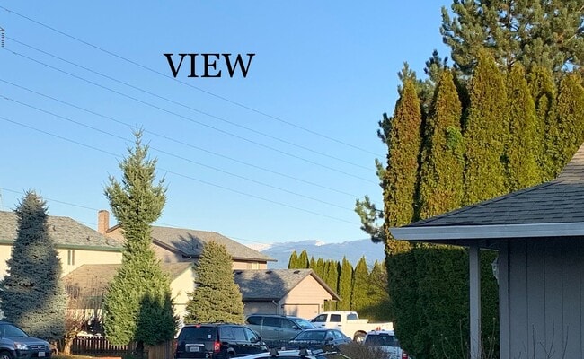 Building Photo - Spacious Home with Large Backyard in Union...