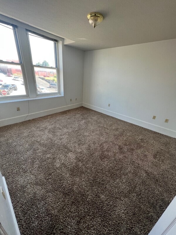 Building Photo - 221 Mercer St