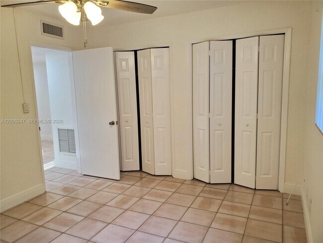 Building Photo - 9203 NW 38th Dr