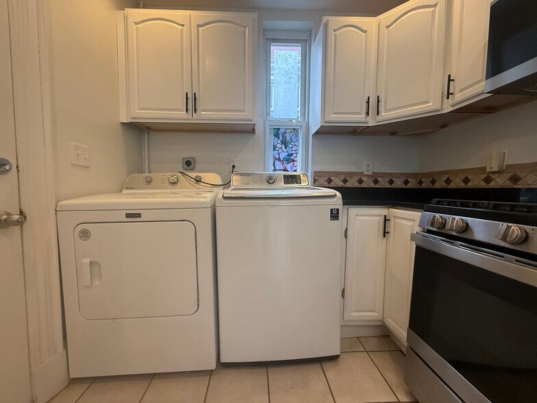 Building Photo - 4 Wabon St