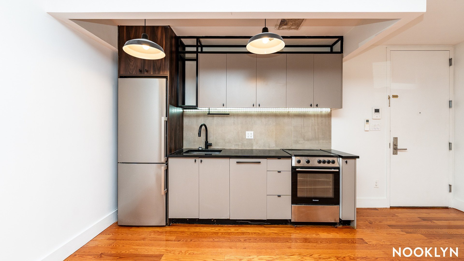 Building Photo - 620 Parkside Ave