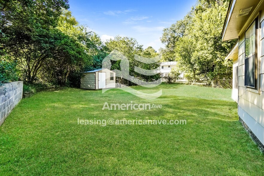 Building Photo - 610 Sir Michael Dr