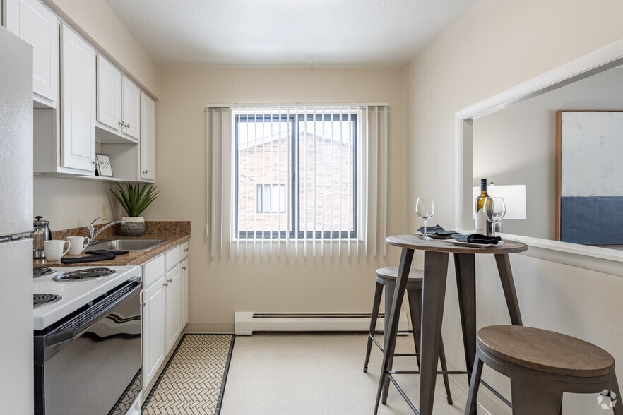 Manor Park Apartments 34800 Vine St Eastlake OH 44095 Apartment Finder