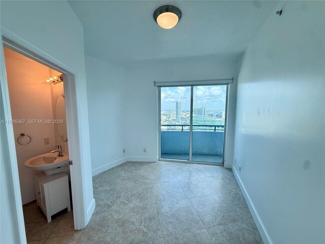 Building Photo - 60 SW 13th St