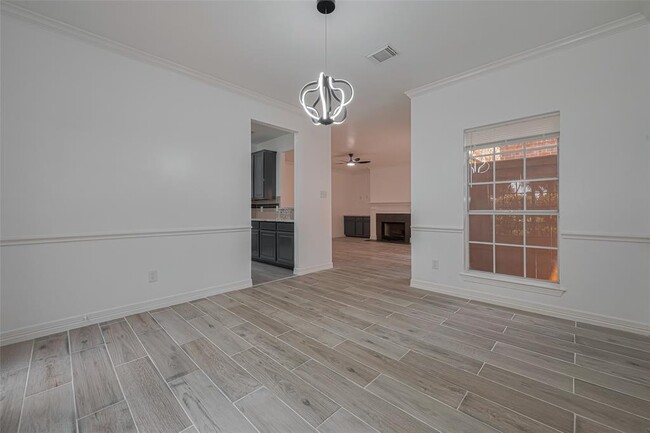 Building Photo - 4160 Greystone Way
