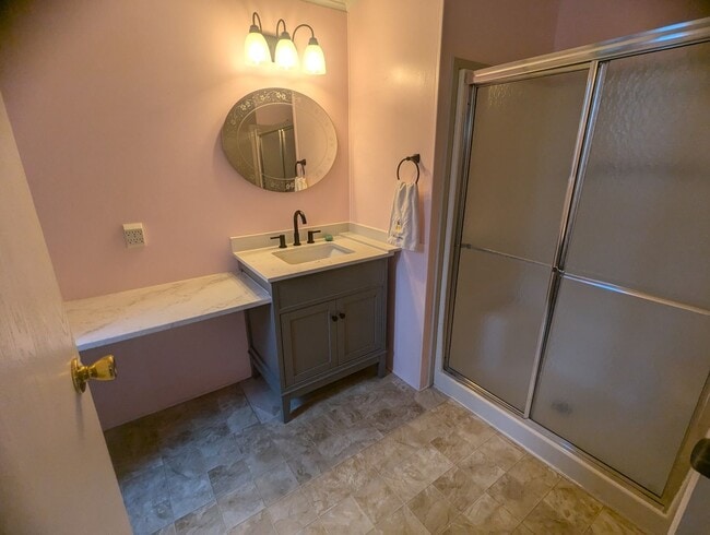 Building Photo - 2 Bedroom 2 Bathroom Home for RENT, Furbabies Welcome!