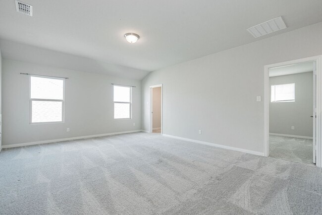 Building Photo - Stunning 3-bedroom, 2.5-bathroom with office.