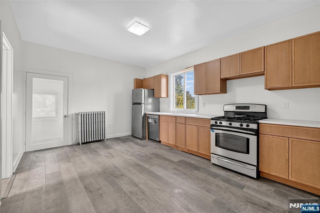 Building Photo - 66 Boulevard