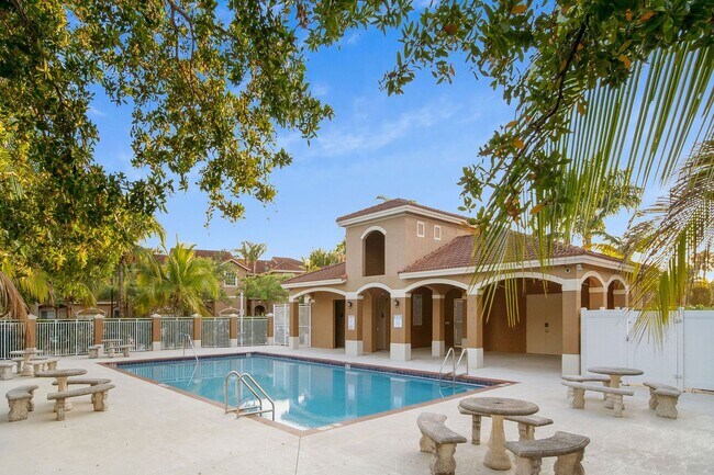 Building Photo - Cutler Bay Townhouse