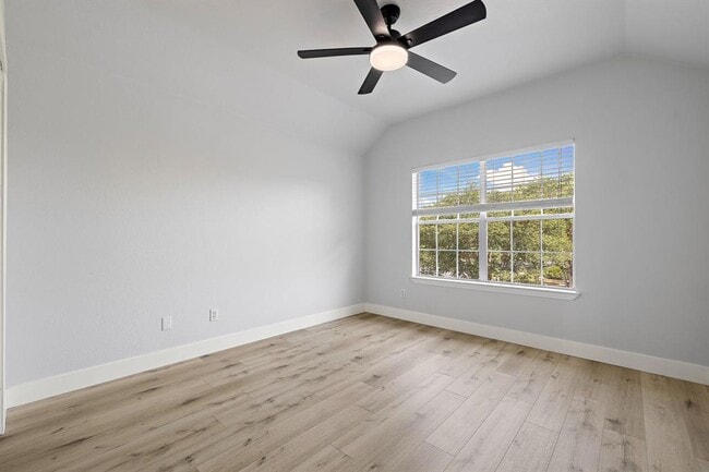 Building Photo - 502 Sherwood Ct