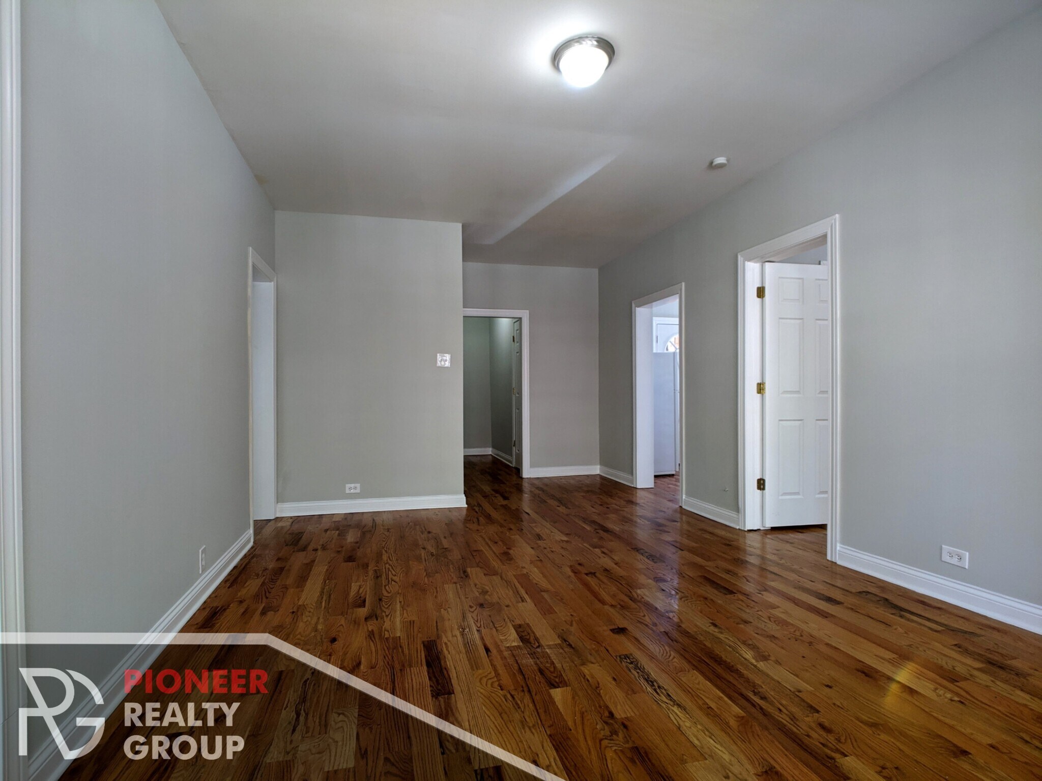 Building Photo - 3721 N Pine Grove Ave