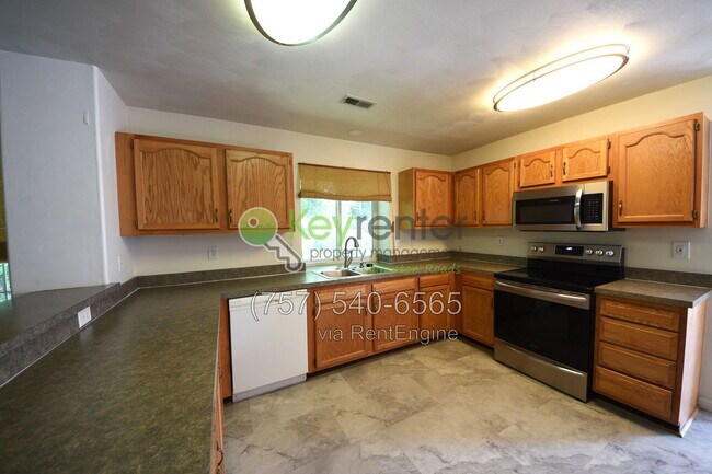 Building Photo - 1109 Lady Ashley Dr