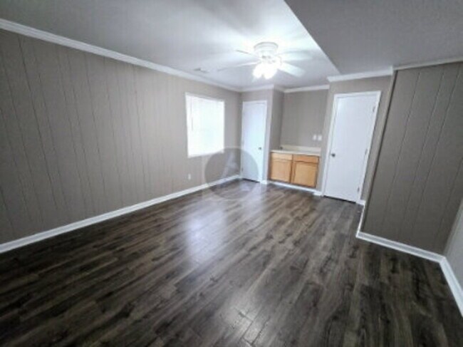 Building Photo - 2312 Kilkenny Way NE