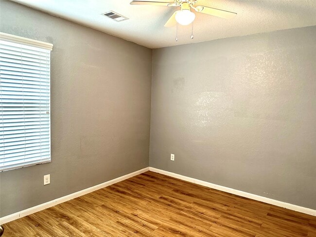 Building Photo - 16763 N Blue Jay Dr