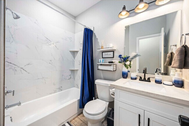 Building Photo - 8138 Bassett St