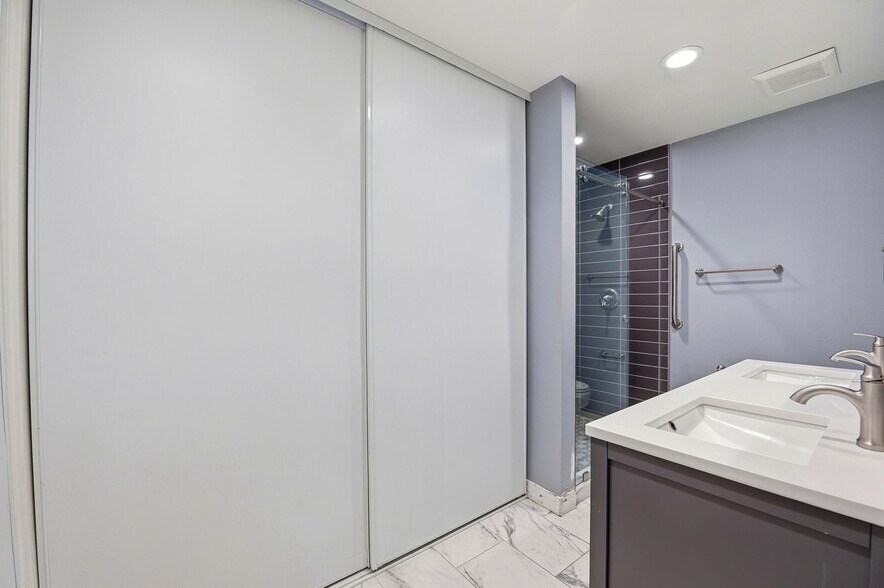 Building Photo - 30845 Catarina Dr