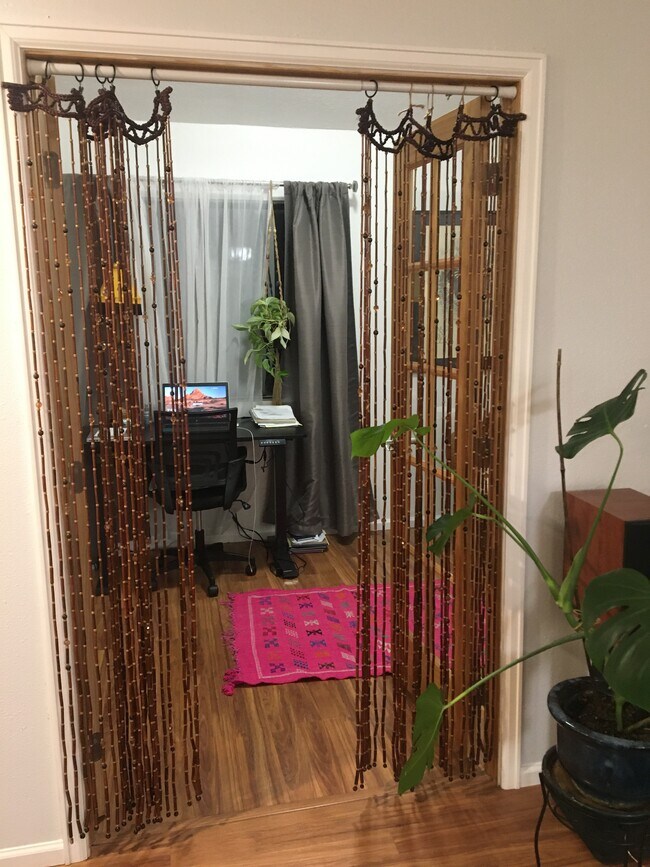 Building Photo - 1825 Kendall St