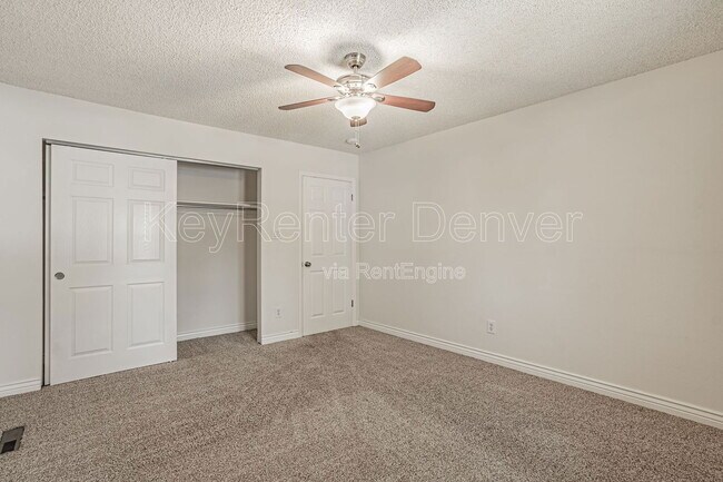 Building Photo - 535 S Cody St