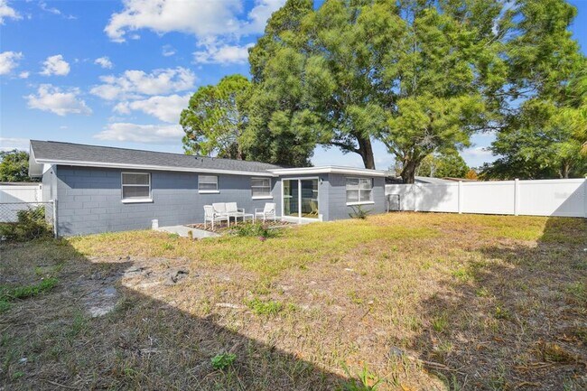 Building Photo - 1411 Coppertree Dr