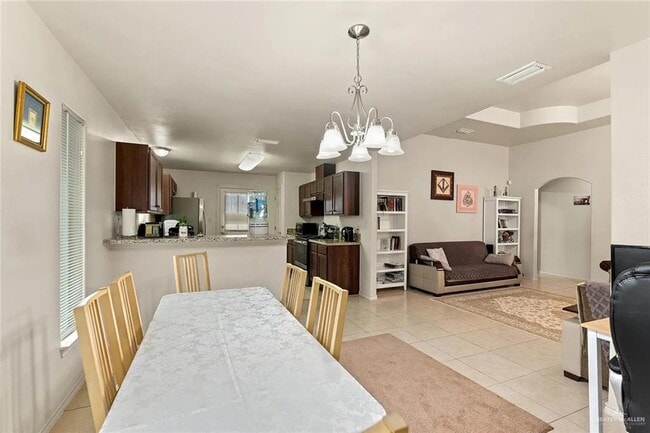Building Photo - 4208 Sabine Ave