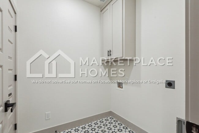 Building Photo - 1000 Clayton Rd