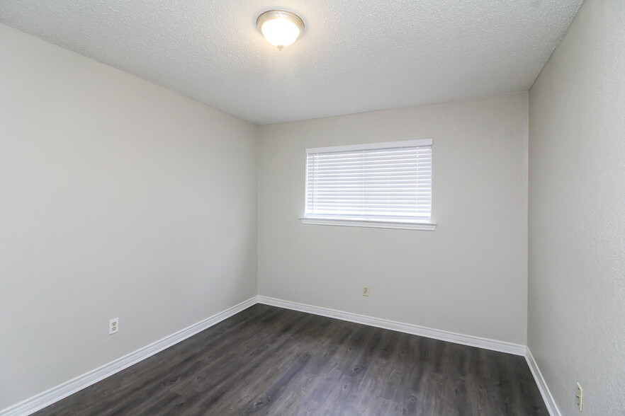 Building Photo - 429 Partridge Cir