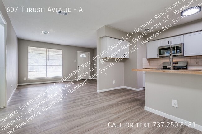 Building Photo - 607 Thrush Ave